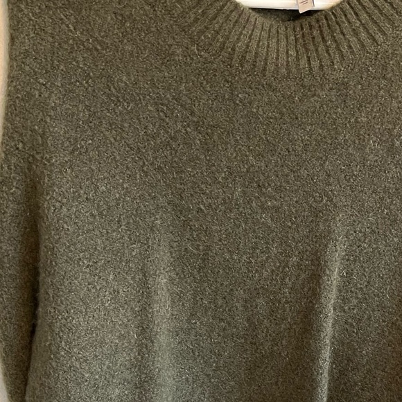 & Other Stories sweater - olive green, size small, like new condition - Picture 5 of 5